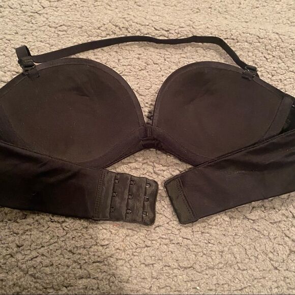 Victoria’s Secret Black Bikini Top Sz 32A Top Only Woman’s - Picture 10 of 11